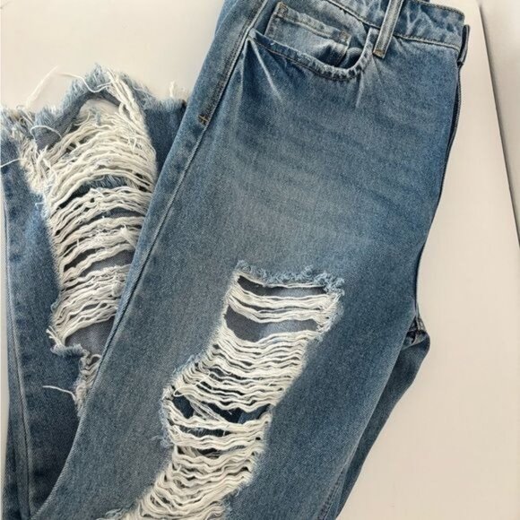 NWT Jeans 13 Cello Distressed Ripped Shredded Mom Y2K Grunge Festival Streetwear - Picture 12 of 14